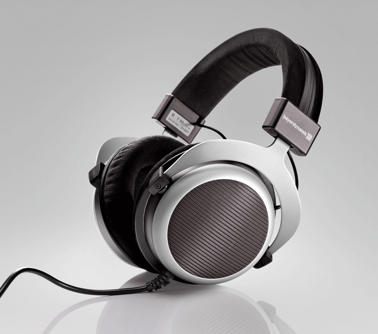 Наушники hi. Наушники Beyerdynamic t 90. Beyerdynamic t90. Динамические наушники Beyerdynamic. Beyerdynamic DT t90 Jubilee.