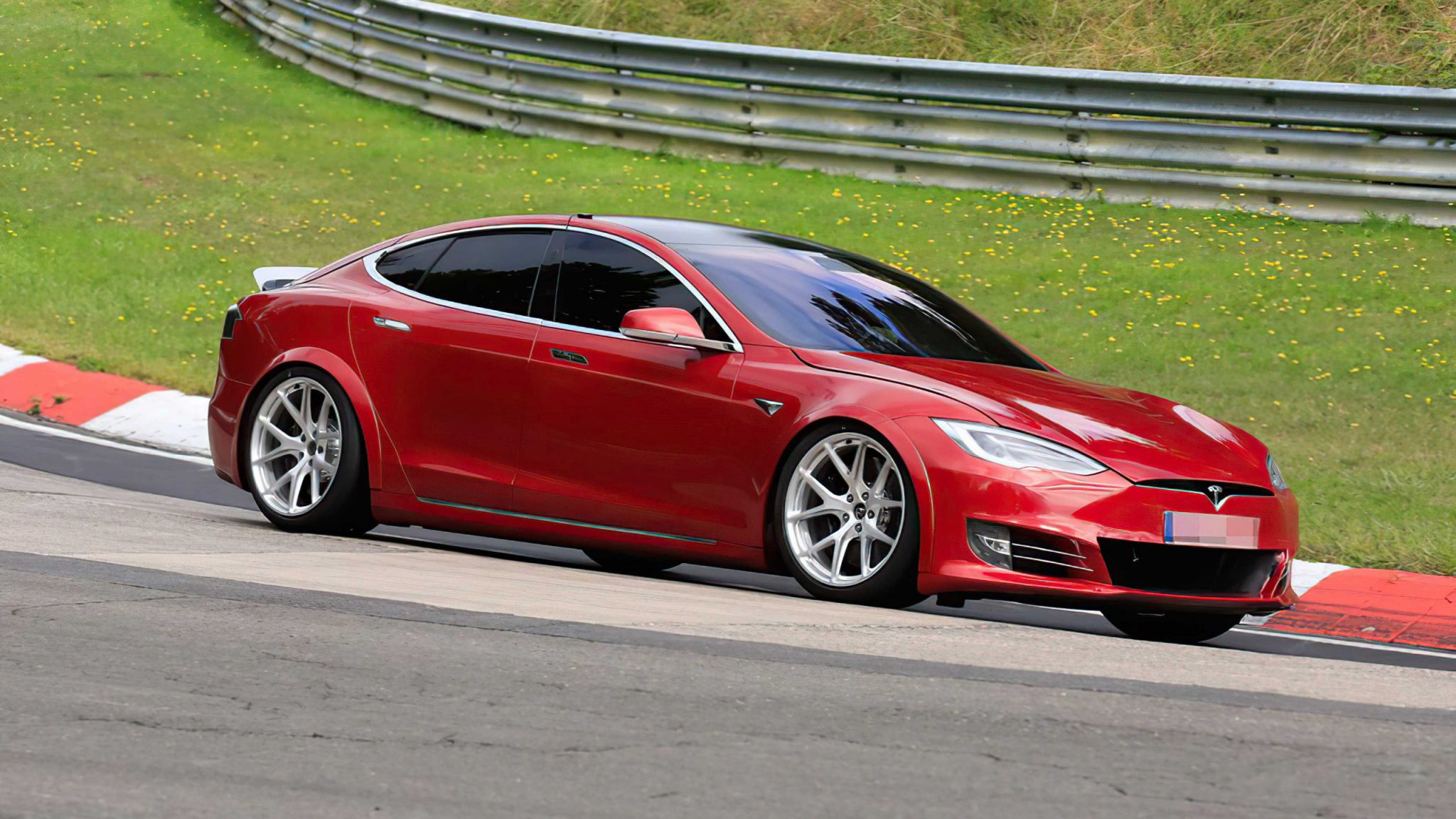 Tesla Model S Plaid 0100 på 2,1 sekunder