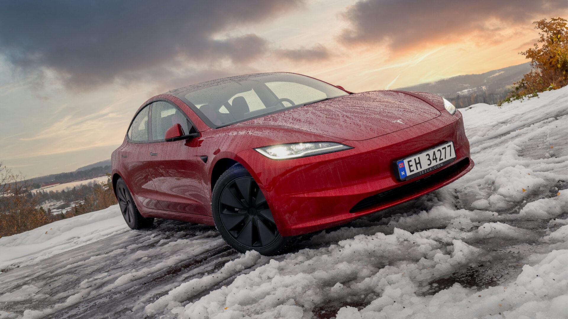 TEST: Tesla Model 3 (2024) Long Range – Nya Model 3: Äntligen mogen