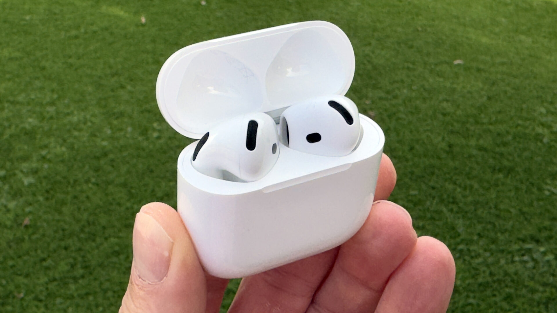 AirPods 4