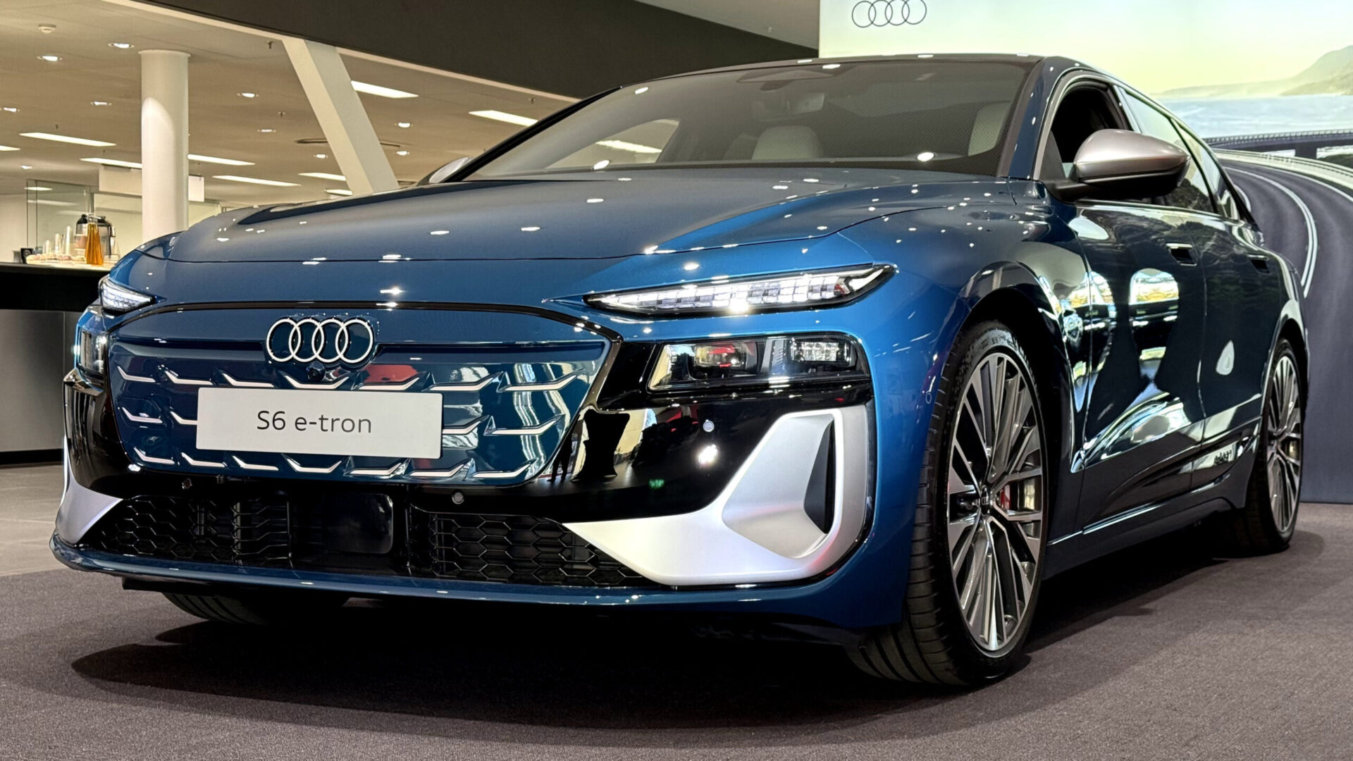 S6 Avant e-tron: Audis eldrivna flaggskepp avtäckt