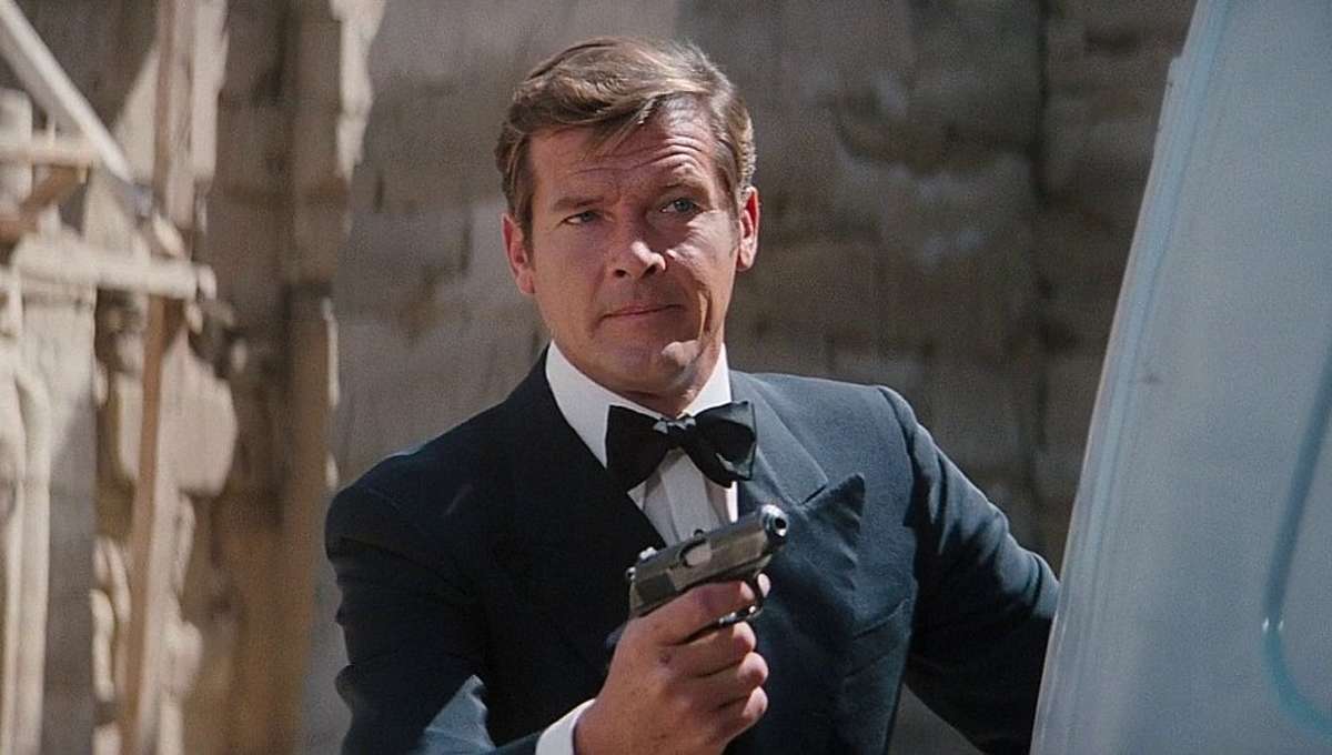 James Bond Roger Moore