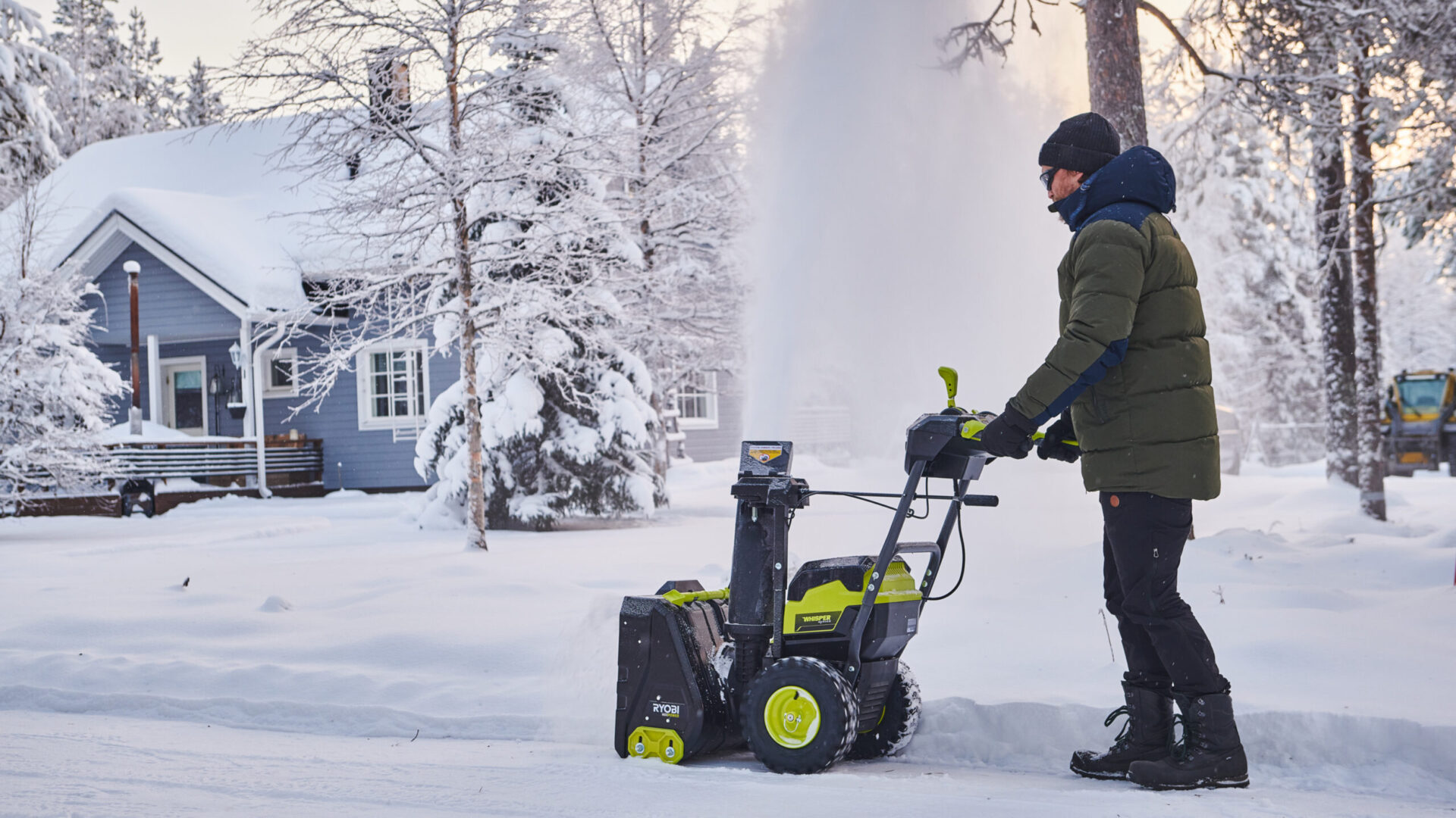 Ryobi Max Power 56: Batteridriven snöslunga som du inte behöver knuffa