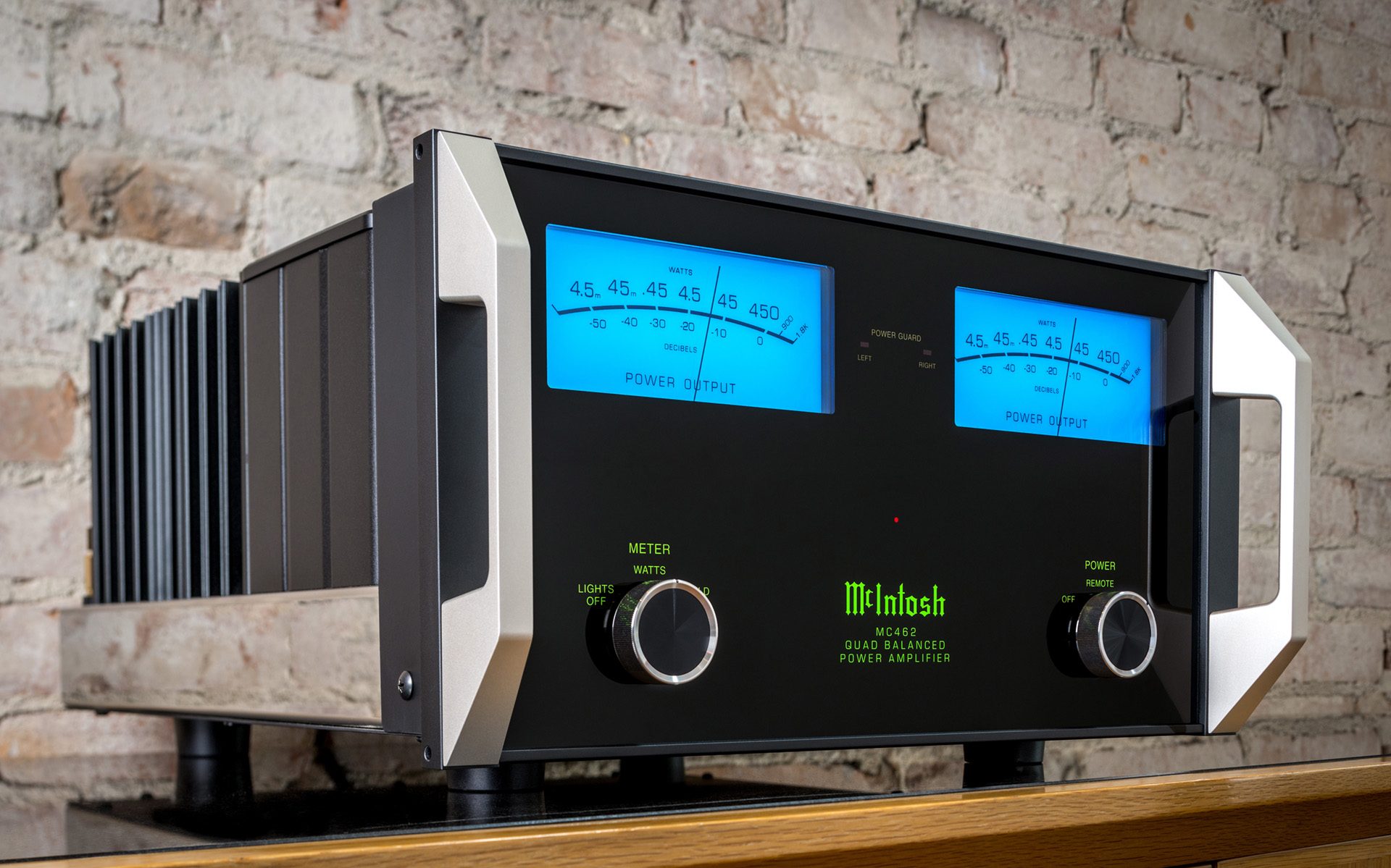 Mcintosh. Усилитель MCINTOSH mc462. MCINTOSH mc152. Усилитель мощности MCINTOSH mc601. MCINTOSH mc602.