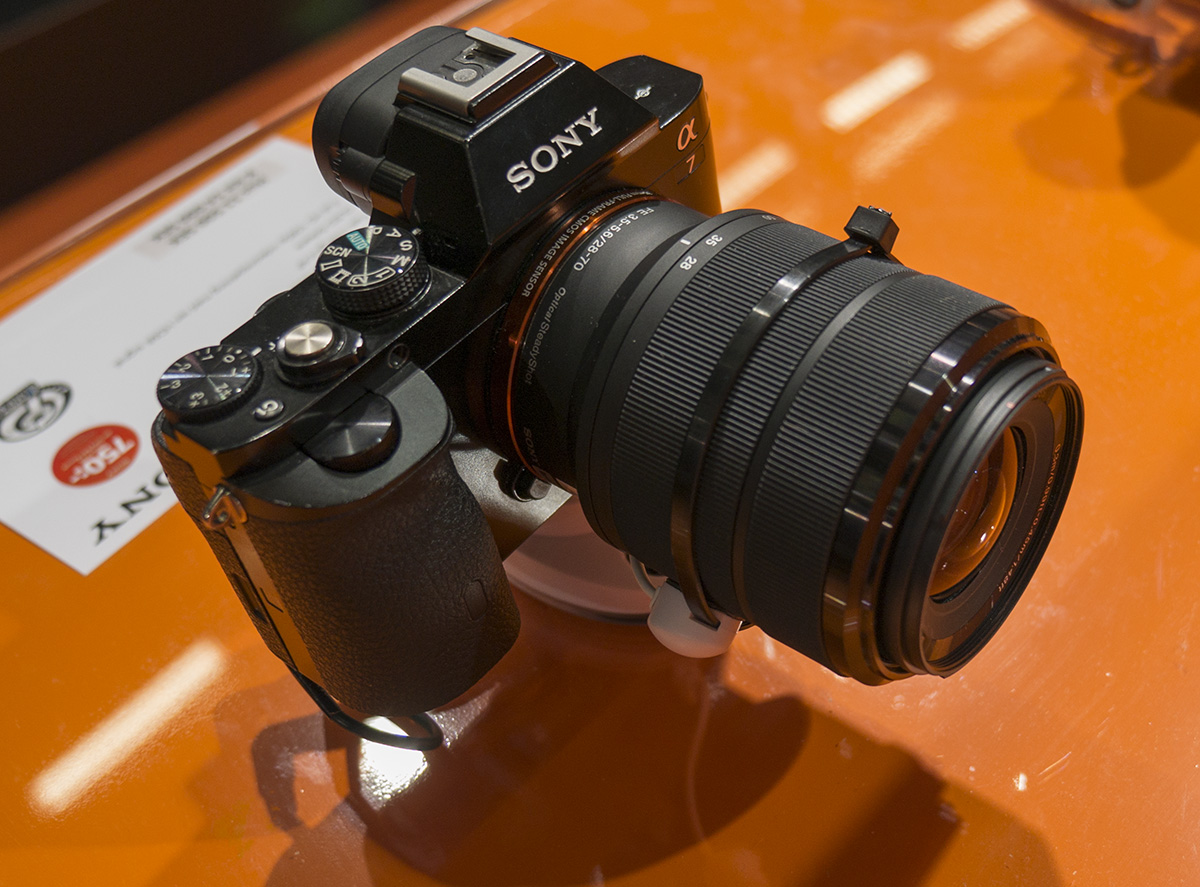 sony a71